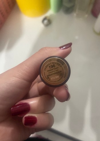 Lancome kırmızı ruj - Görsel 2