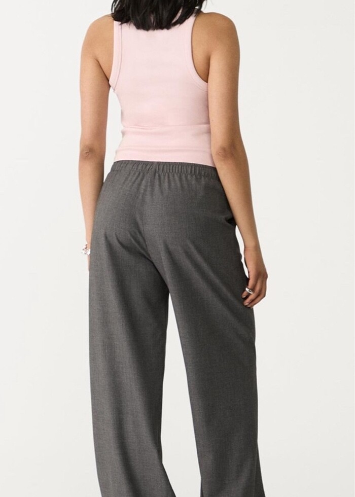 Stradivarius uzun dökümlü şık pantolon - Görsel 4