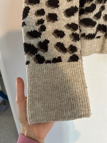 s Beden H&m leopar desenli kazak