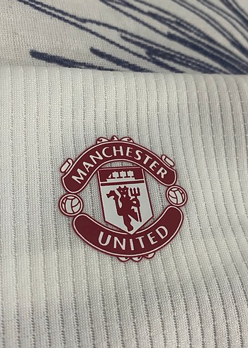 Manchester United 23/24 üçüncü forma - Görsel 4
