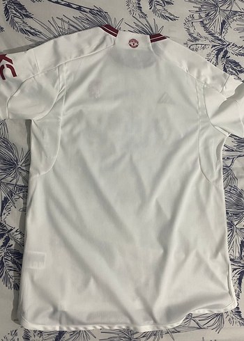 Manchester United 23/24 üçüncü forma - Görsel 2