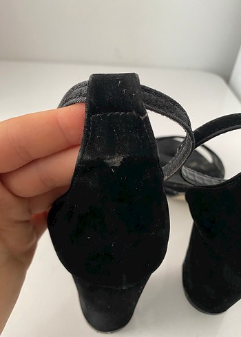 37 Beden Siyah Süet Tokalı Topuklu Kadın Ayakkabı