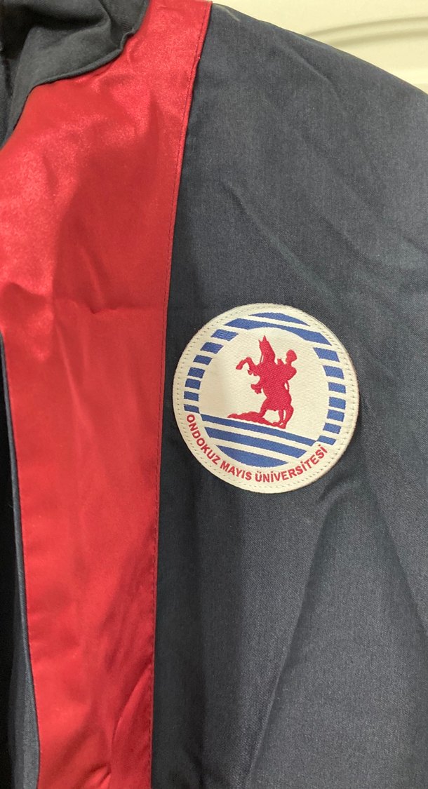 Bordo Püsküllü Uzun Mezuniyet cübbesi OMÜ - Görsel 3