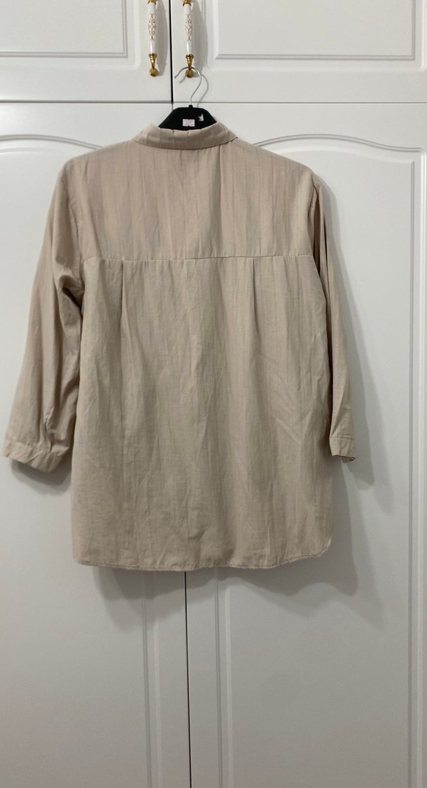 Düğmeli Bej Keten Gömlek - Görsel 3