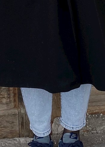 Taşlı kot pantolon - Görsel 2