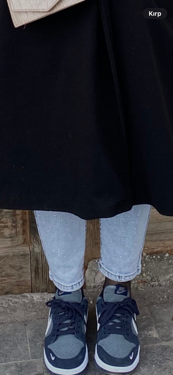 Taşlı kot pantolon - Görsel 2