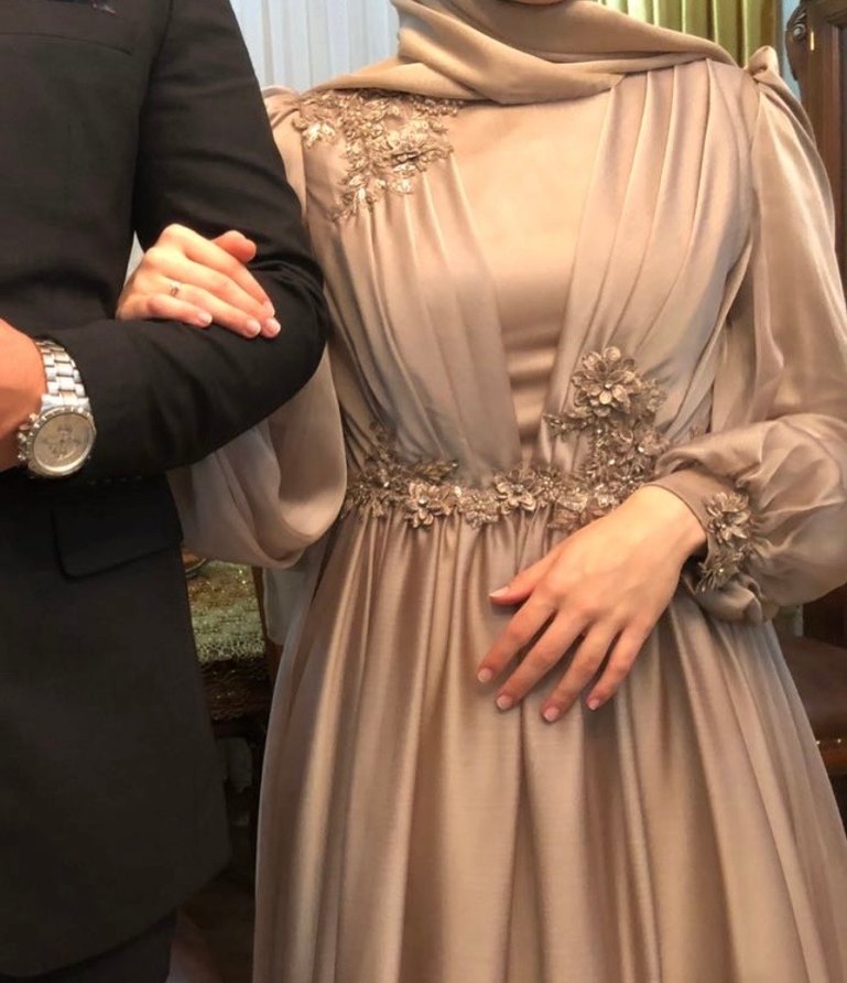 Bej nakışlı tesettür abiye - Görsel 3