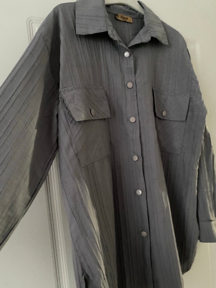 Gri Düğmeli Keten Uzun Kollu Kadın Gömlek - Görsel 3