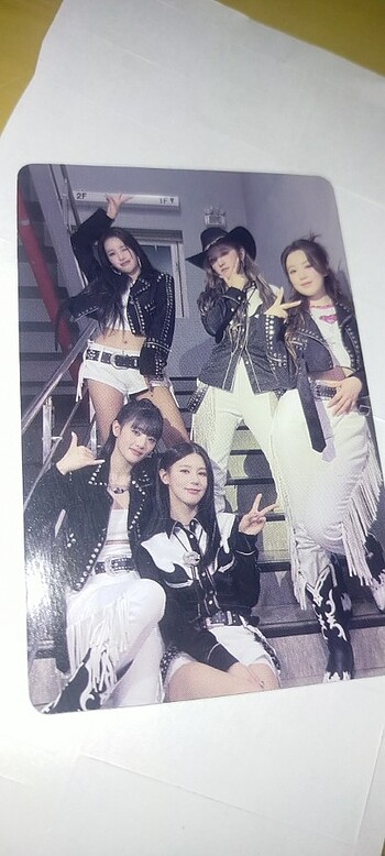  Gidle lomo card