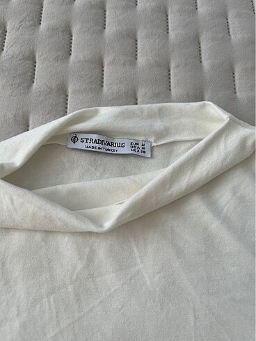 m Beden Stradivarius body