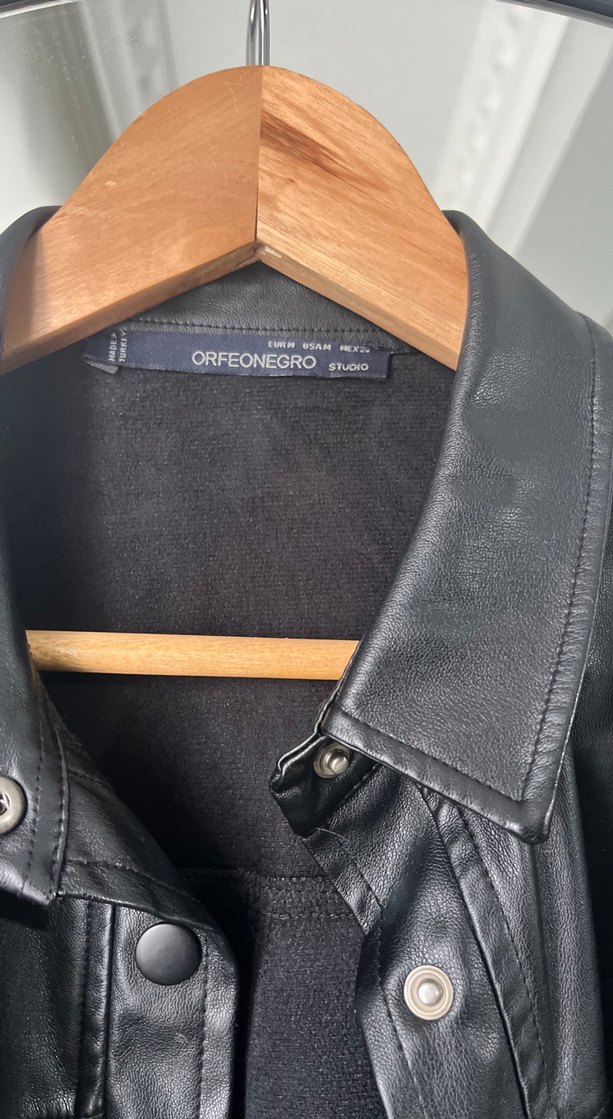 Düğmeli Siyah Kadın Deri Ceket - Görsel 2