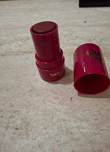Maybelline Beaulis Fun stick allık 