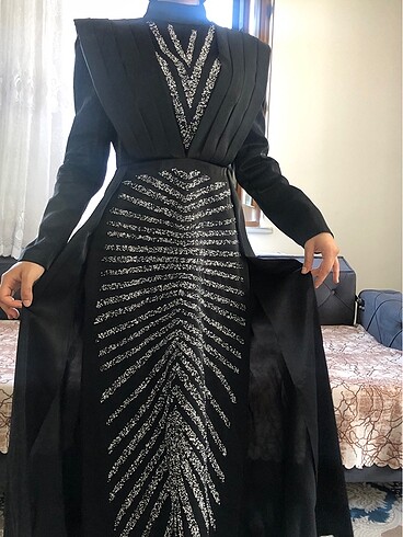 Arkası Pelerinli abiye
