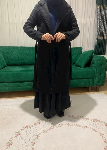 Drapeli Siyah Kadın Uzun Kaban - Görsel 3