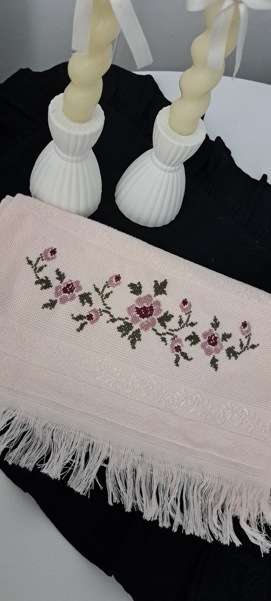 EL ISLEMESI  Püsküllü Pastel Beyaz Havlu - Görsel 4