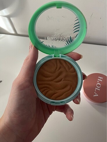 MAC Hola pudra-bronzer