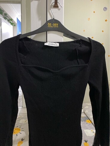 Siyah crop