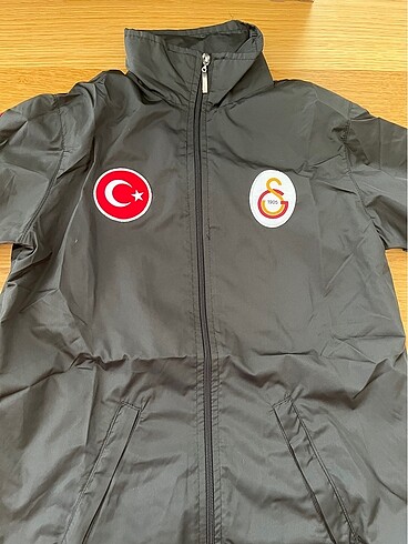 GS Store Galatasaray yağmurluk