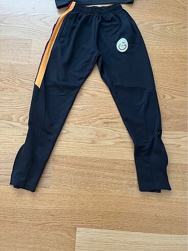 GS Store Galatasaray eşofman takımı