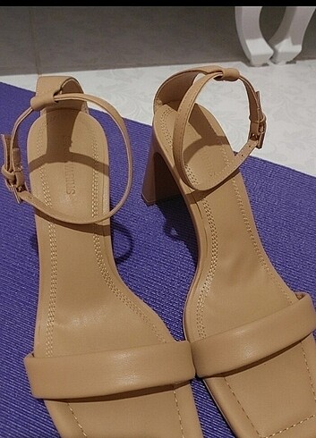 39 Beden Stradivarius Topuklu Ayakkabı