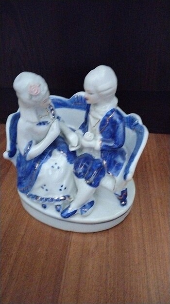 Porselen biblo