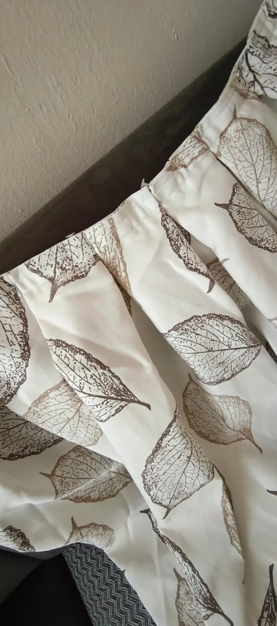 Bej ve Gri Yaprak Desenli Fon Perde - Görsel 3