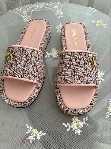 38 Beden Christian Dior terlik