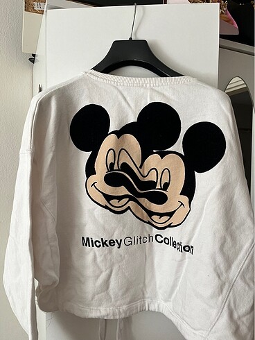 mickey mouse sweat