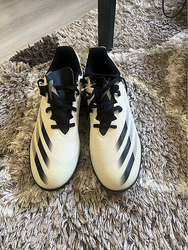 Adidas halısaha