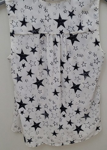 Düğmeli V Yaka Baskılı Bluz - Görsel 5