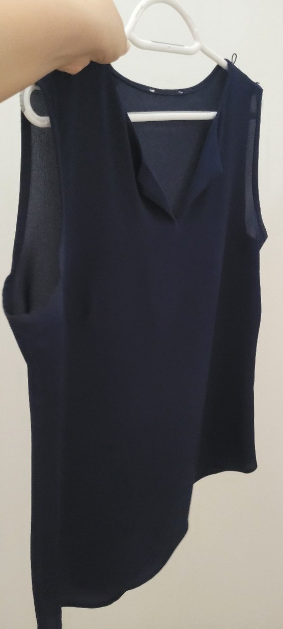 Lacivert V Yakalı Kolsuz Bluz - Görsel 4