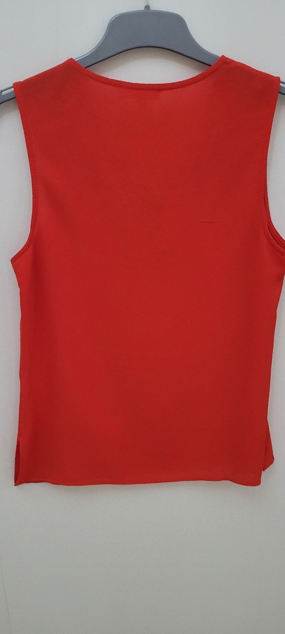 Kırmızı V Yaka Bağcıklı Kolsuz Bluz - Görsel 5