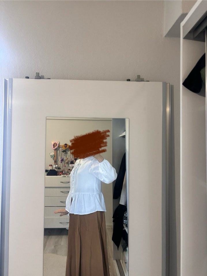 Beyaz Pamuklu Uzun Kollu Tesettür bluz - Görsel 3