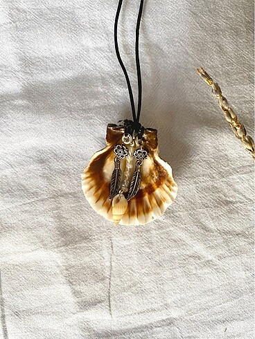 American Vintage deniz kabuğu charm kolye
