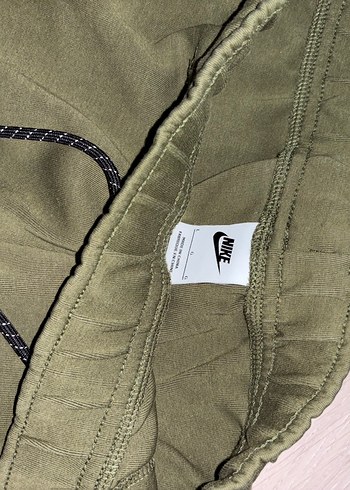 Nike Haki Rahat Kesim Erkek Şort - Görsel 5