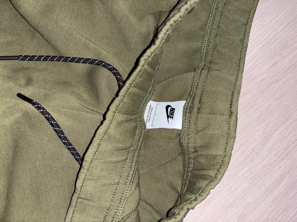 Nike Haki Rahat Kesim Erkek Şort - Görsel 5