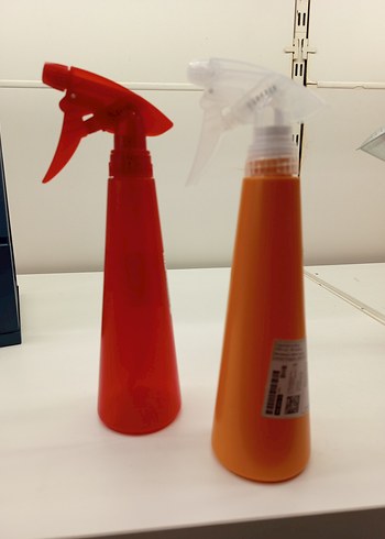 Turuncu renkli sprey şişesi - Görsel 3