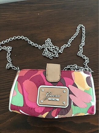 Guess minik postacı
