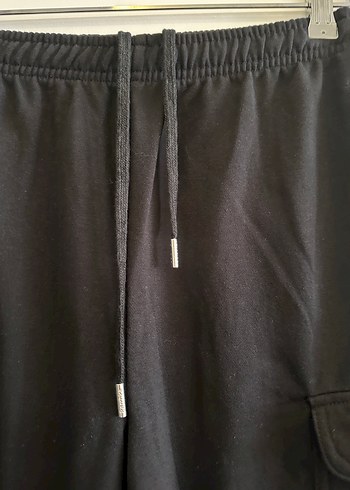 xs Beden siyah Renk Bershka Siyah Kemerli Kadın Rahat Kesim Eşofman XS ama M de olur