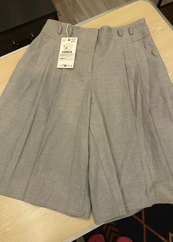 Zara uzun pensli bermuda şort - Görsel 7