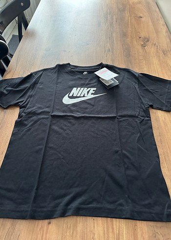 l Beden Nike Siyah genç kız Tişört, Rahat Kesim, Kısa Kollu