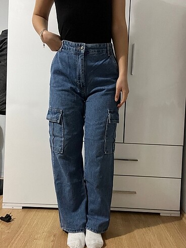 Stradivarius STRAIGHT FIT JEAN