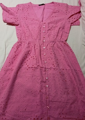 Pembe Nakışlı Düğmeli Midi Kadın Elbise