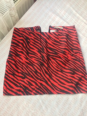 Pull&Bear zebra desenli mini etek