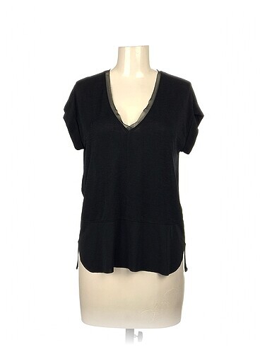 Zara T-shirt %70 İndirimli.