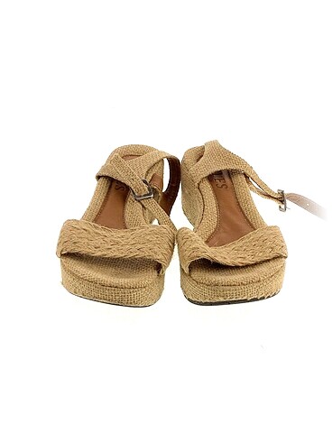 37 Beden Vintage Love Sandalet %70 İndirimli.