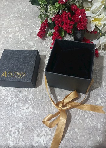 Altın Renkli Kadın Kol Düğmesi Hediyesi - Görsel 3