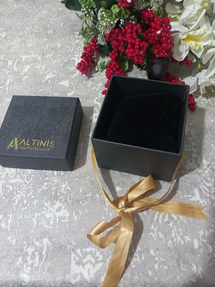 Altın Renkli Kadın Kol Düğmesi Hediyesi - Görsel 3