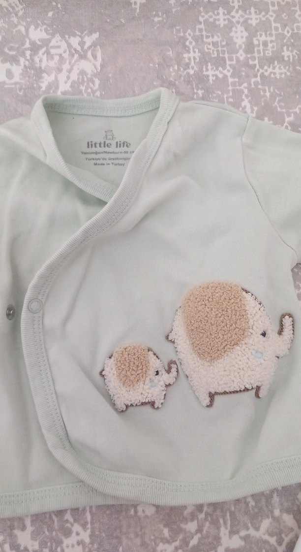 Nakışlı Beyaz Bebek Hastane Kıyafeti - Görsel 2