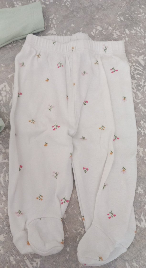 Nakışlı Beyaz Bebek Hastane Kıyafeti - Görsel 3